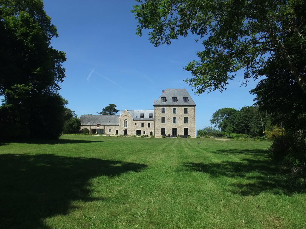 Manoir De Kergrec'H Hotel Plougrescant Exterior photo