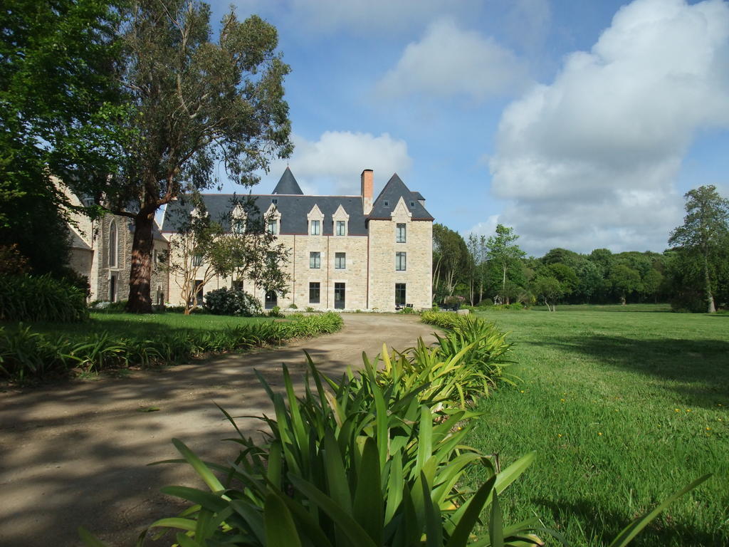 Manoir De Kergrec'H Hotel Plougrescant Exterior photo